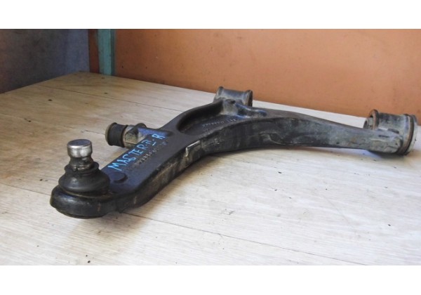 Ричаг передній правий нижній, (тонкий) Renault Master II 2.2 dci, 2.5 dci, 2.8 dti, 98-03, R15, 66020151